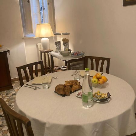 Locanda Il Pino San Gimignano Bagian luar foto