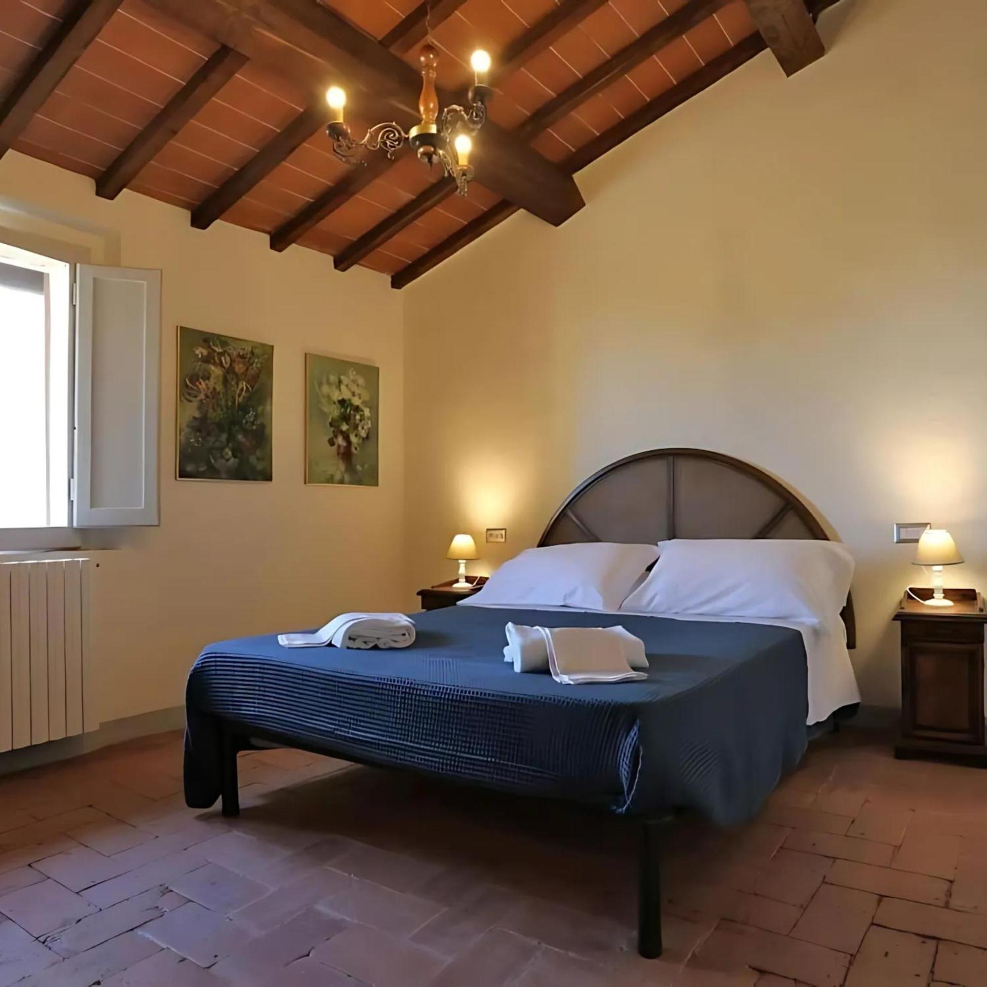 Locanda Il Pino San Gimignano Bagian luar foto