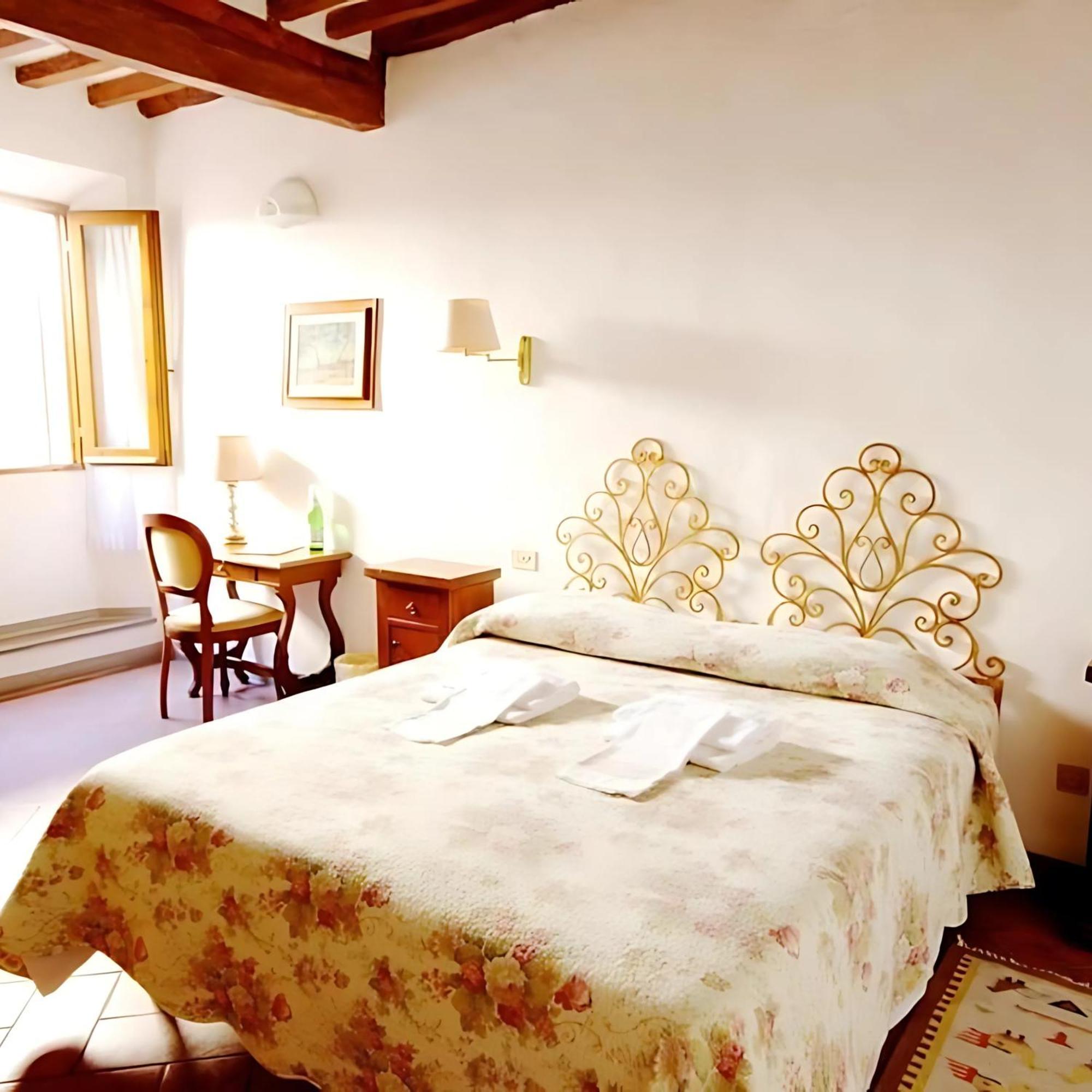Locanda Il Pino San Gimignano Bagian luar foto