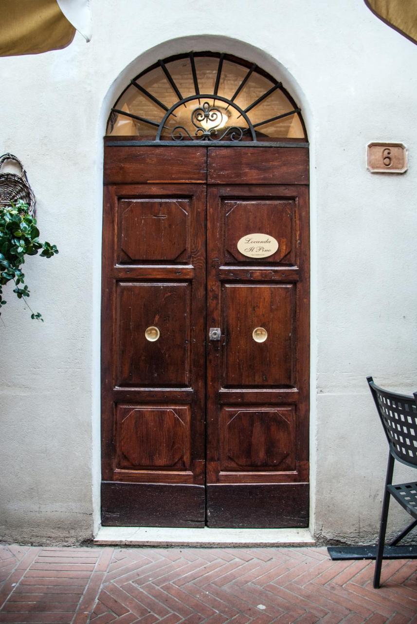 Locanda Il Pino San Gimignano Bagian luar foto