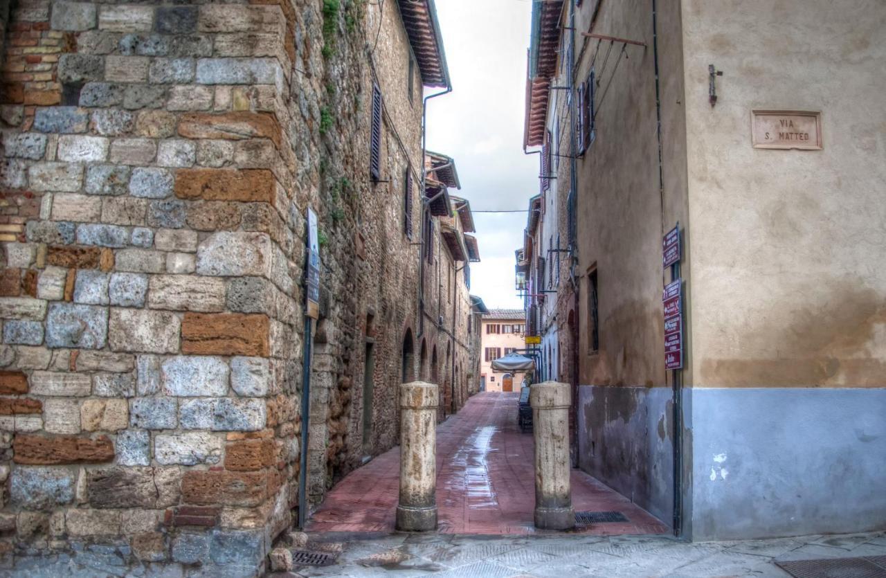 Locanda Il Pino San Gimignano Bagian luar foto